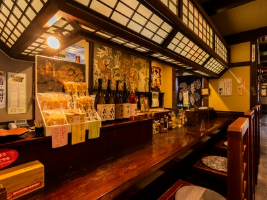 青森中心に地酒を豊富に用意。3種選べる『利き酒セット』も