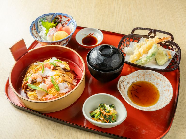 日常使いから家族のお祝いまで、幅広い場面に対応可