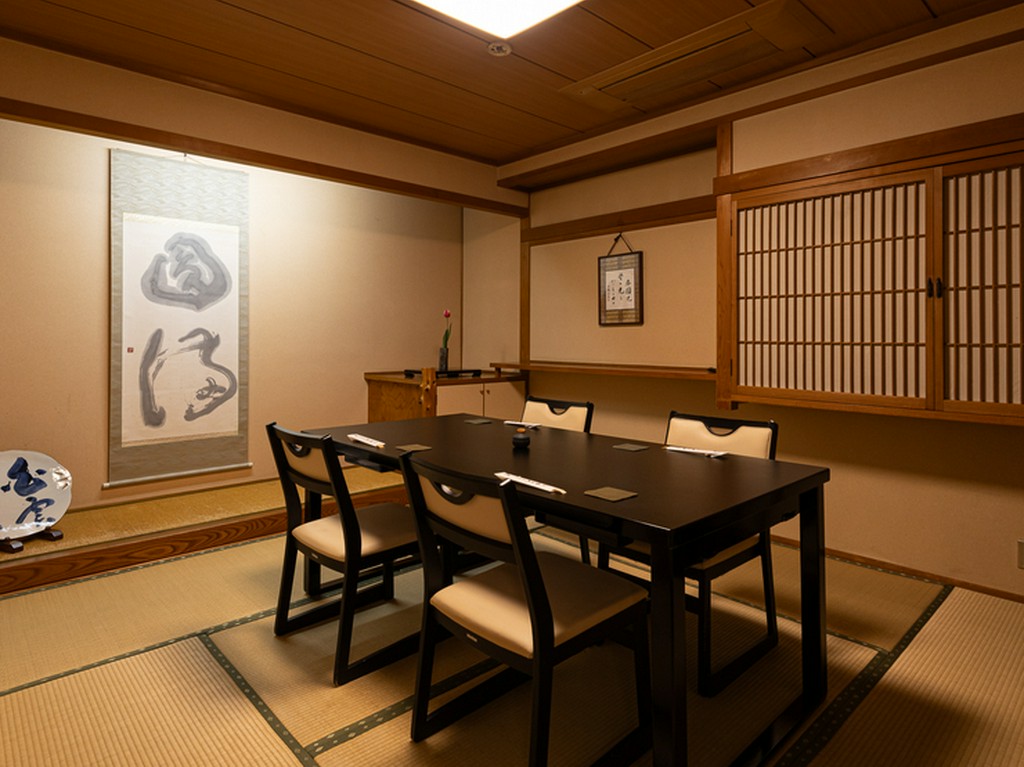 和の風情漂う空間で心豊かなひとときを。至福の和食コースに舌鼓