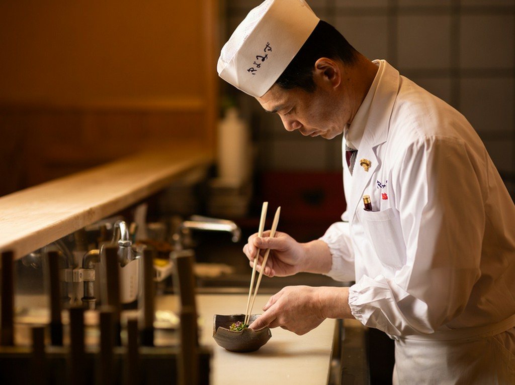 距離感が心地よいおもてなし。心までほぐれるような空間へ