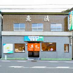 創業50年以上の老舗海鮮料理店で、名物・高足ガニを満喫！