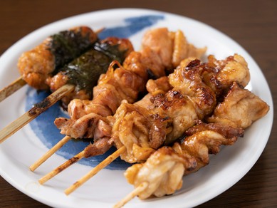 芋と麦のオススメが20種ほど揃い、新しい味との出合いも楽しみ！