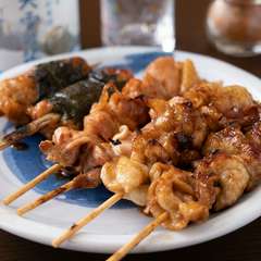 秘伝のタレの奥深い味わいが絶品『 焼鳥盛り合わせ』