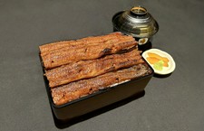単品注文とお値段変わらずソフトドリンクorバニラアイスがセットで付いてくるお得なセット！