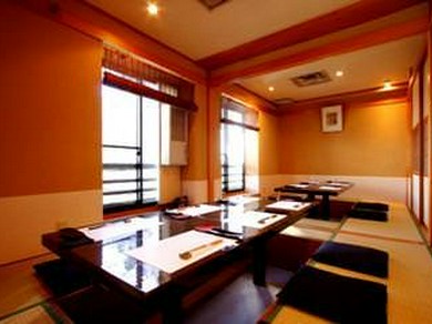 窓のある個室席