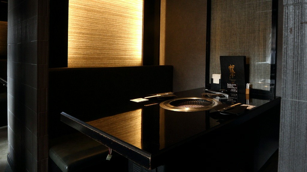 焼肉店で大事な人と心地良いひとときを共に