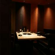 特別なシーンや接待に相応しいのは、やはり品質の高い松阪牛。国内外で名高いこのブランド牛は、その上品な味わいととろけるような食感で会食の席を盛り上げてくれます。