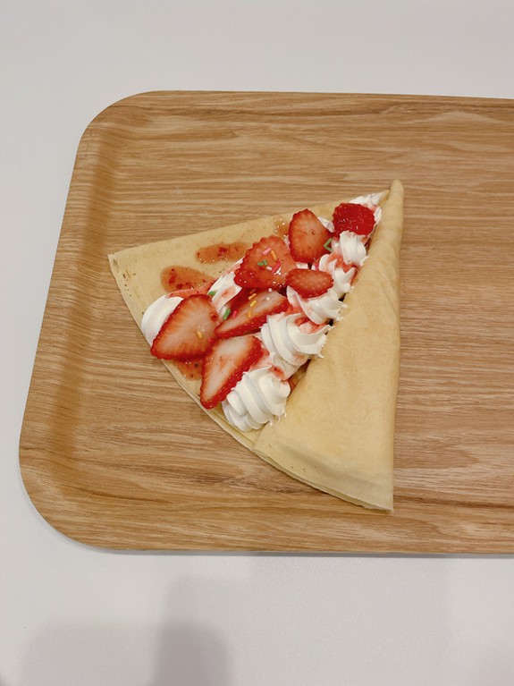 ［定番］ストロベリークレープ