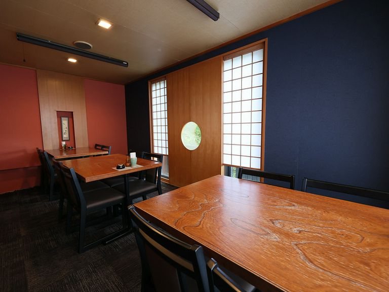 幅広い世代で共にリラックスできる小上がり席