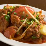 自慢の一品　鶏肉と野菜のスパイス炒め