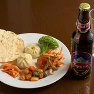 オススメ　アチャール2種類、豆サラダ、パパドのセット