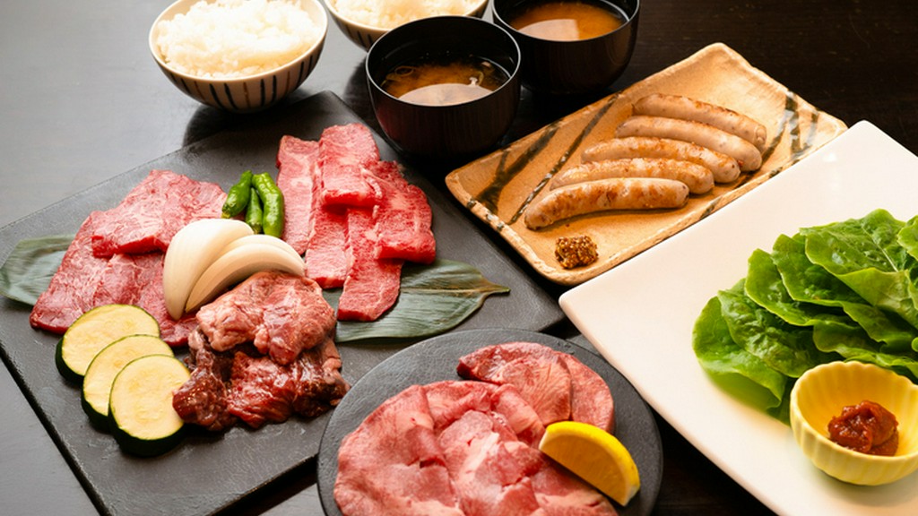 土日祝限定で、2種類の食べ放題を実施！