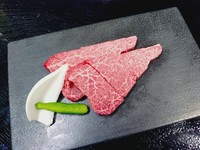 表面の香ばしさと内に宿るジューシーさが調和する『いわて牛シャトーブリアン』