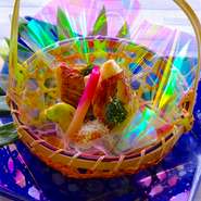 気温や湿度、素材の状態、同じ日はありません。食材に向かい続ける職人の技をご賞味下さい。