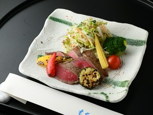 素材の良さを損なわず仕上げる『国産牛フィレステーキ』