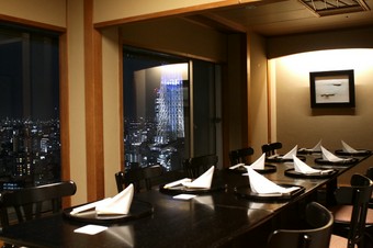 宴会や接待にふさわしい個室も完備