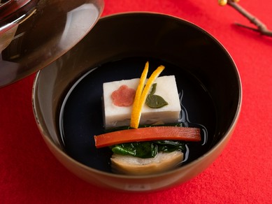 旬食材と味わい深い出汁が季節の風情を物語る『お椀』