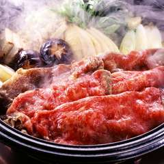 割り下の豊かな風味とコク、牛肉の旨味に箸がするする進んでいく『黒毛和牛すき焼き』
