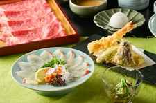 旬の白身を薄造りに！目で愉しみ、舌で旨味と食感を味わう贅沢！
天麩羅はプリプリの海老！