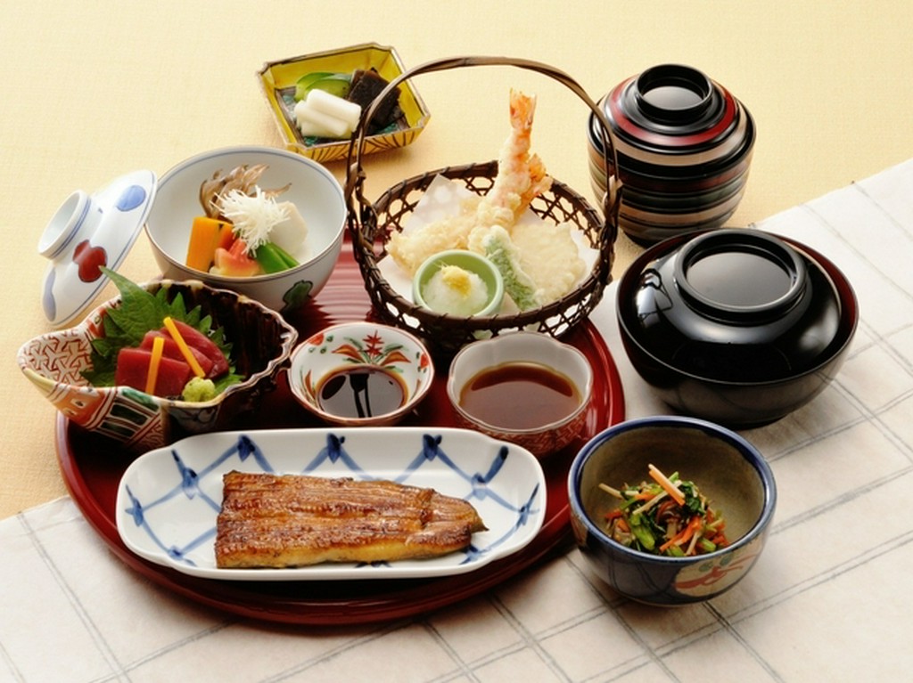 月毎に味わう、季節の日本料理コース