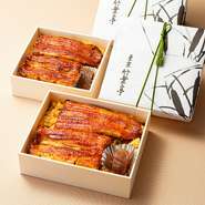 江戸時代より受け継がれる東京竹葉亭の味を、ご家庭でも気軽にお楽しみいただけます。職人が丁寧に仕上げたうなぎをご自宅でもそのままの美味しさで。