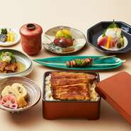 当店の看板料理をご堪能いただける全5品のコースです。「うざく」「肝焼」「う巻」など鰻尽くしの内容です