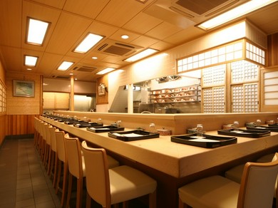 大事な人を誘い、おいしい料理に舌鼓を打つ