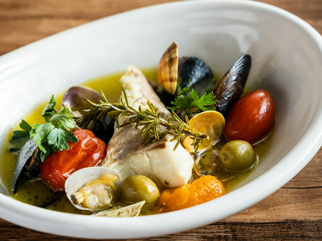 本日鮮魚のアクアパッツァ