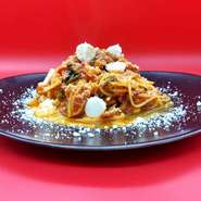 【ランチセット】
○サラダ
○フォカッチャ
○選べるランチメニュー
　・パスタ　　　　　　
　・ピザ　
　・メイン料理
　※ランチメニューは週ごとに変わります。
　　詳しくは、ホームページイトをご覧ください。