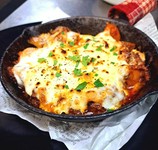 ランチタイム限定のお得なランチコース、全7品。
ご予約は2日前までにお電話でのみ承っております。