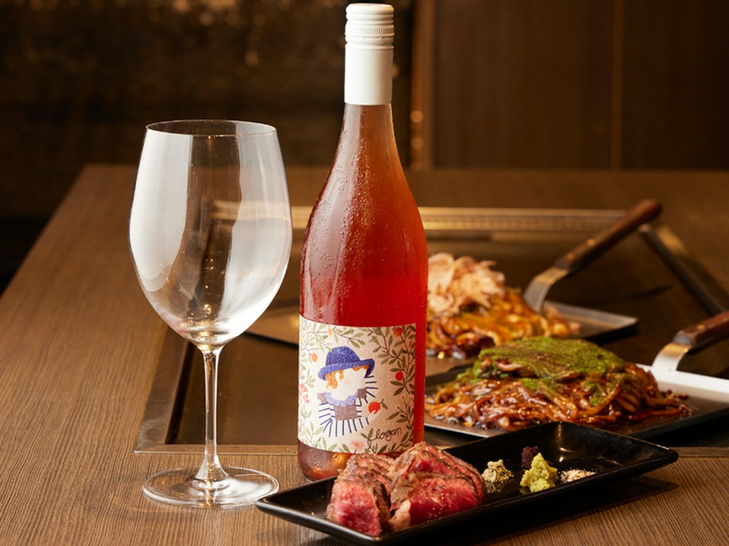 厳選されたお酒が、お好み焼きをさらに味わい深くしてくれる