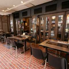 ペット利用可のテラス席も完備。ビアガーデン気分も味わえる