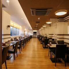 87名収容可。ゆったりと過ごせる店内