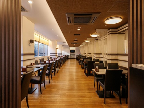 87名収容可。ゆったりと過ごせる店内