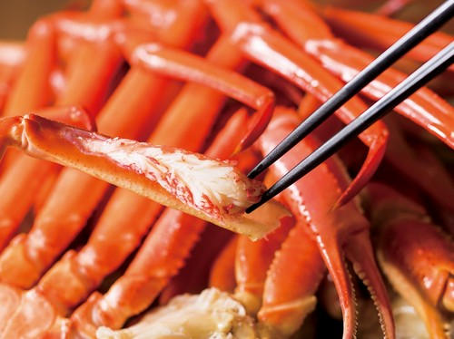 ディナーで人気のカニ食べ放題付きプラン