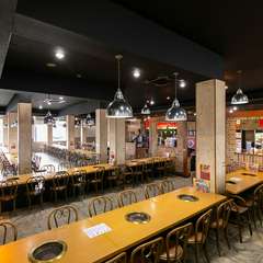 最大270人着席可能！さまざまなシーンで使える広々空間