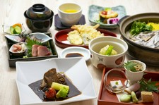 6,600円・8,800円・11,000円のコースがあります。