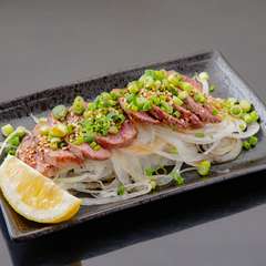 ラム肉の新しい魅力、新食感に出合える『ラム肉のたたき』