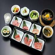 前菜二品・サラダ・ナムルキンパ・厚切上撰タン塩焼・薄切上撰タン塩焼・ヒレ塩焼・上ミノ華網カット塩焼・上撰ロース・カルピ華網カット・上撰ハラミ・ご飯物・デザート