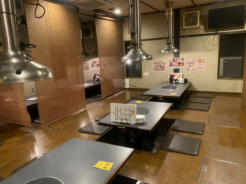 掘りごたつ席多数完備。大人数での宴会にも対応可