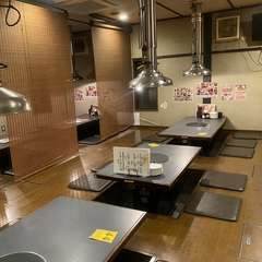 掘りごたつ席多数完備。大人数での宴会にも対応可