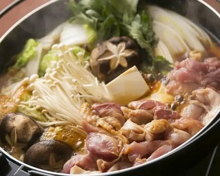 お鍋は【鶏ちゃんこ・鶏の水炊き・鶏すき焼き・モツ鍋】の中からお選びいただけます。