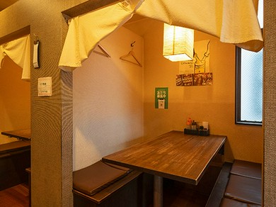 ゆったり寛げる半個室も完備。女子会などの集いに