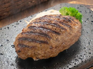黒毛和牛の肉の旨みたっぷり！『おが屋ハンバーグ』