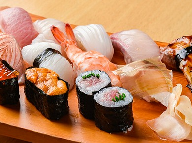 お子様も大満足！家族で味わえる寿司と海鮮丼