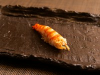 熟成ネタの極致！濃厚な旨みと食感にうなる『大トロの握り』