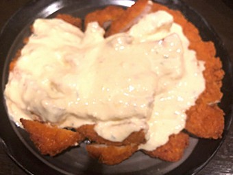 自家製の調味料で味わう『名物チキン南蛮フライ』