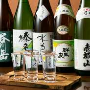 群馬の地酒「赤城山」や「水芭蕉」など、なかなか全国には流通されない貴重な日本酒を味わうことができます。また、焼酎やウイスキーなども豊富に用意されているので、お酒好きな人はお見逃しなく。
