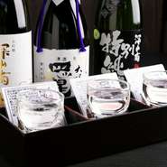 店舗は200年の歴史を持つ酒蔵が運営しているため、酒蔵ならではの目線で薦める、珠玉の日本酒も取り揃えています。ミニグラスでの飲み比べも好評。自分に合った日本酒を見つけてみませんか。