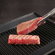 お客様がおいしかったという思い出と、素敵な笑顔をお持ち帰りいただけるように。調理や日々の接客における、ホスピタリティをスタッフ間でも大切に考えています。